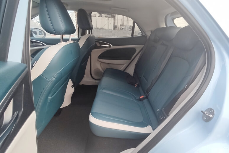 אורה פאנקי קאט